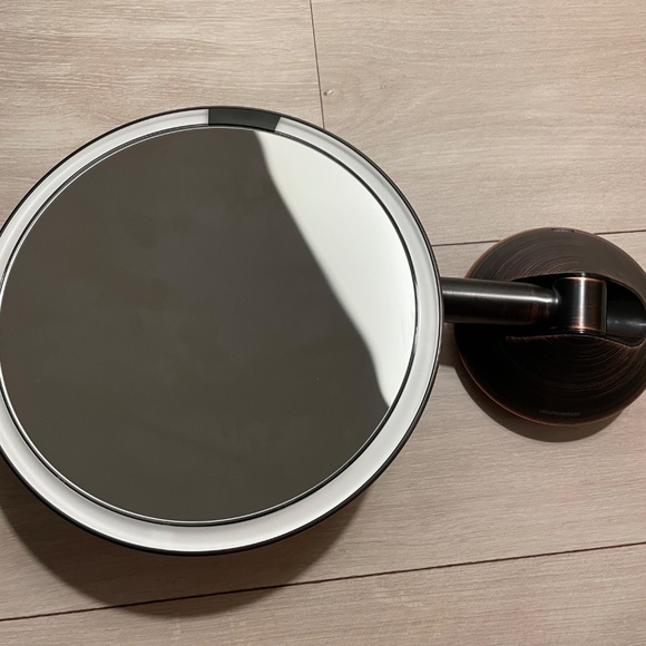 Simplehuman Wall-Mount Sensor Mirror — Dark Bronze (5×) — Brand New - Picture 4 of 7